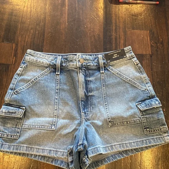 Hollister hotsell mom shorts